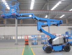 Engine maintenance for self propelled boom lift