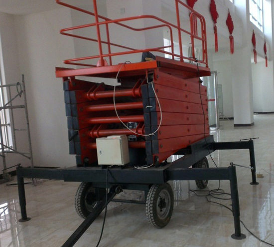 Aerial Scissor Lift For New Year