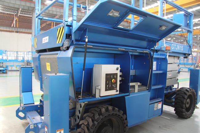 New Design of Rough Terrain Scissor Lift